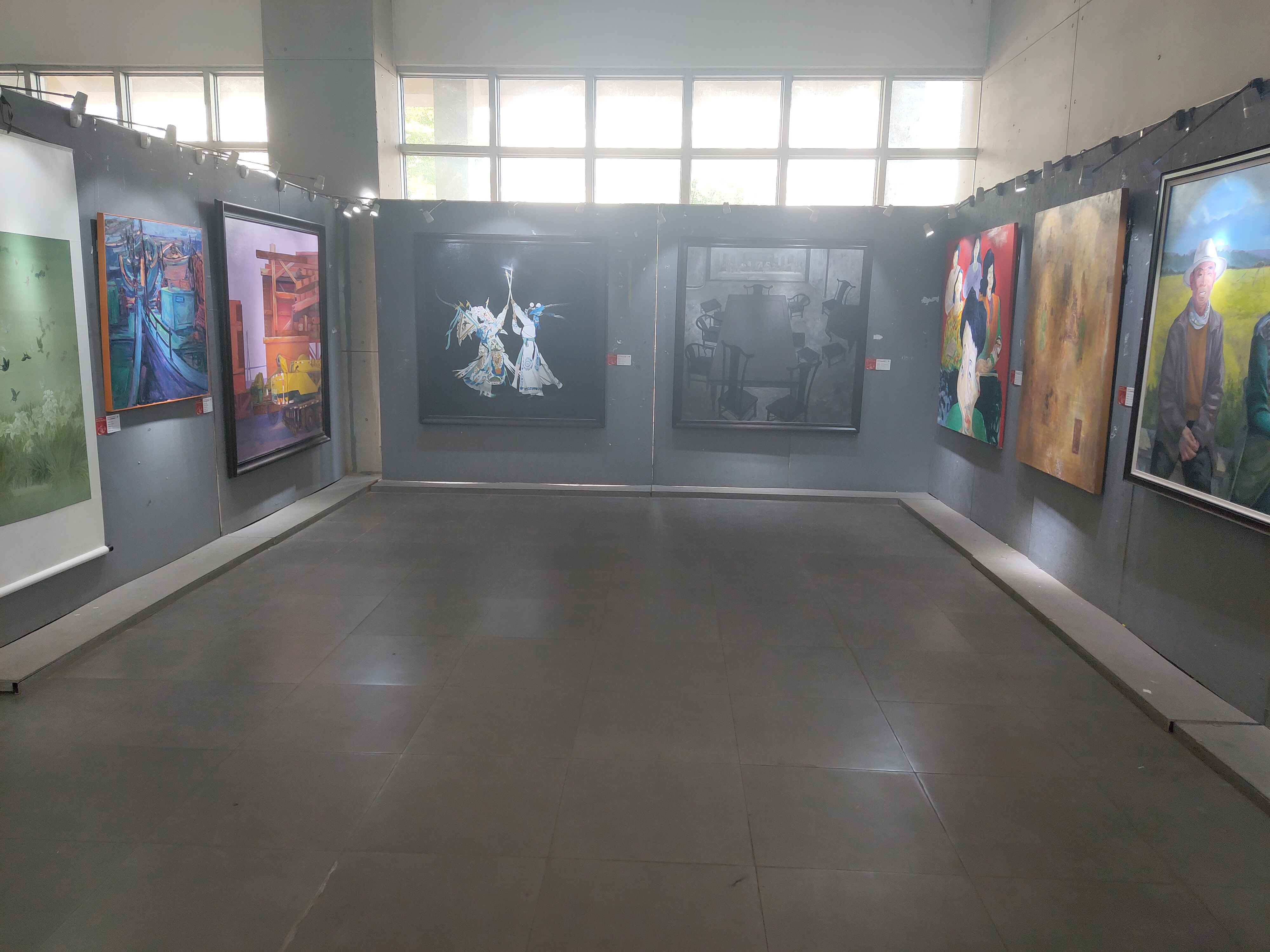 “喜迎建党100周年”海南师范大学美术学院2021届毕业作品展隆重开幕