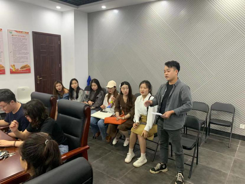 美术学院召开2020—2021（1）学期研究生座谈会