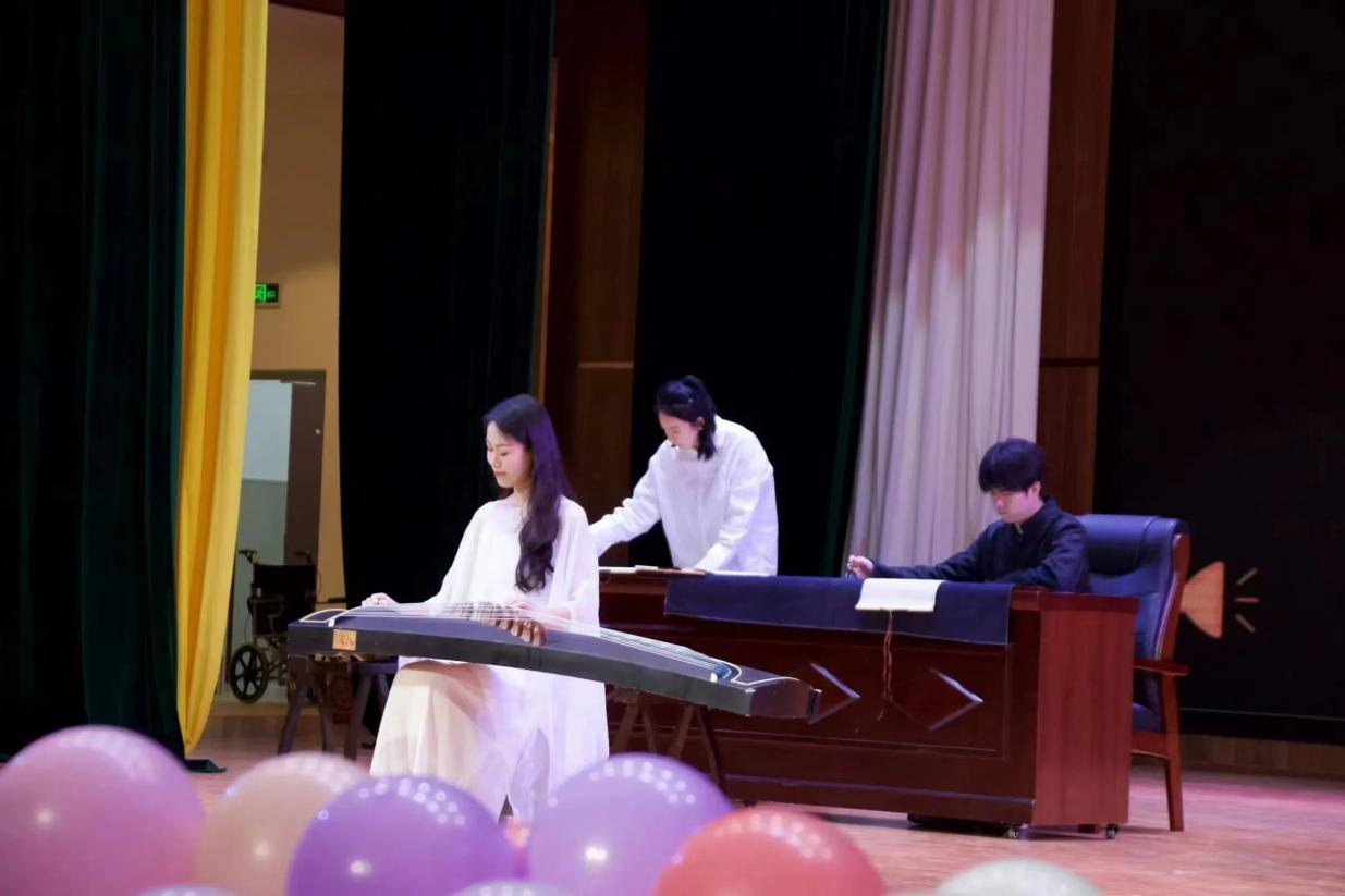 海南师范大学美术学院  联合经济管理学院举办2023级迎新晚会