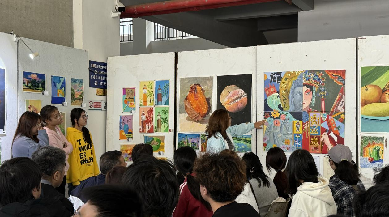 美术学院开展2024级美术学专业“色彩基础”课业展暨课程研讨会