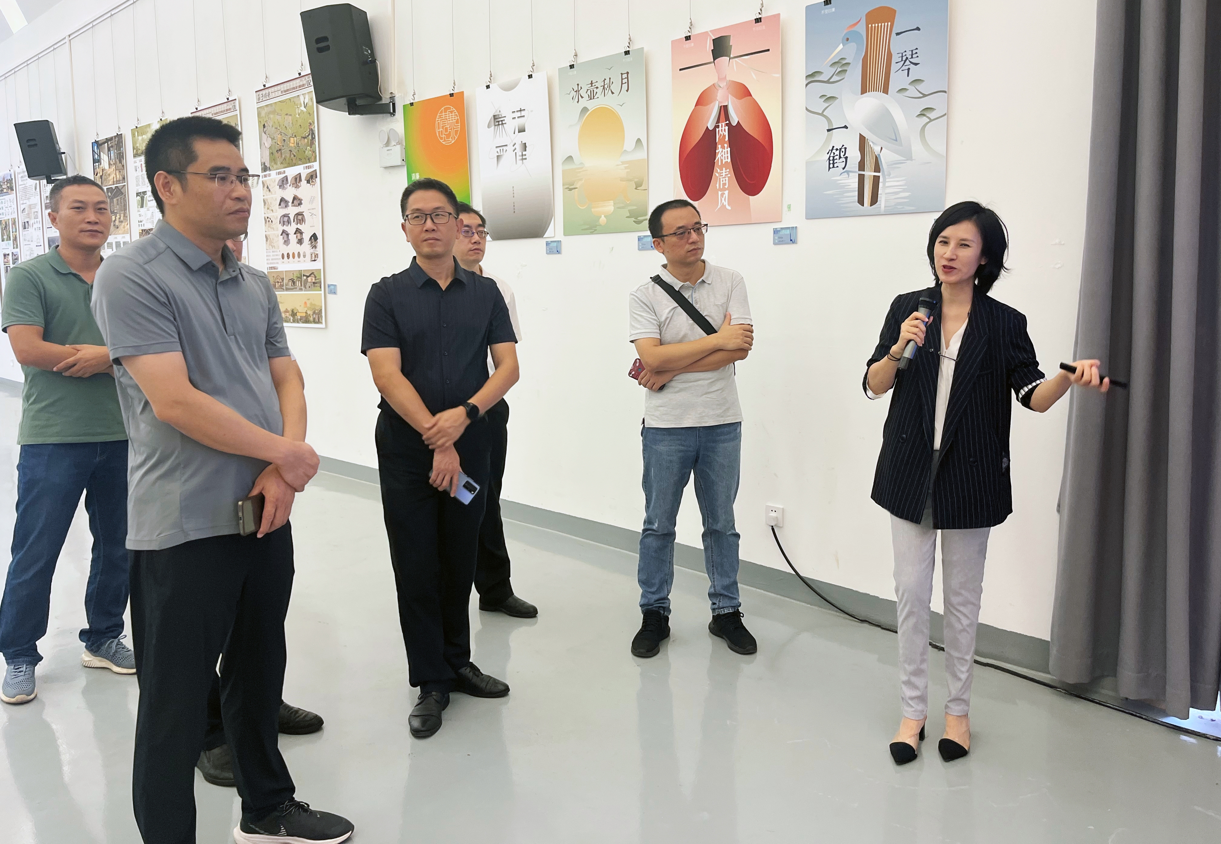 海南师范大学廉洁文化作品展在美术馆开幕