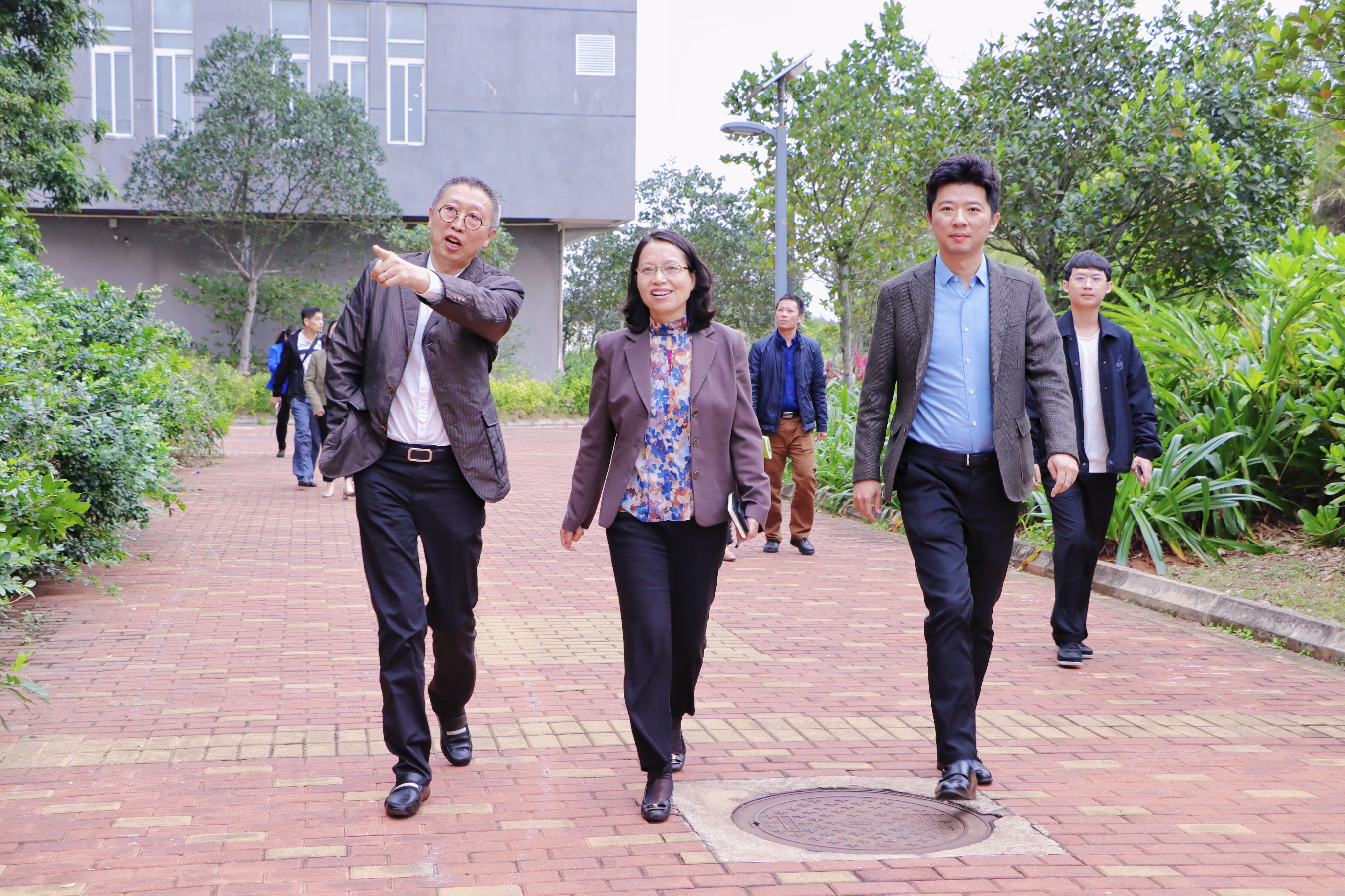 海南师范大学党委副书记一行来美术学院调研