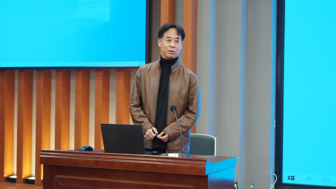 李晨教授在美术学院做学术讲座