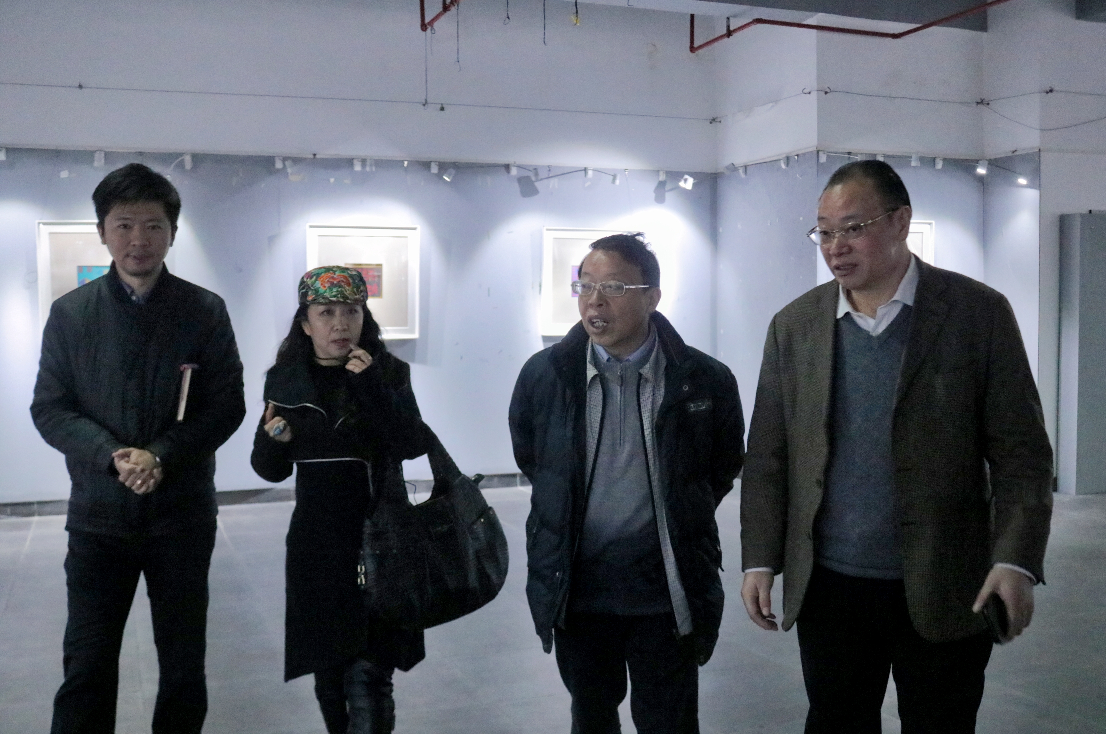 海南师范大学省级特色重点学科——美术学  教育厅评估专家组到我院进行评估验收实地考