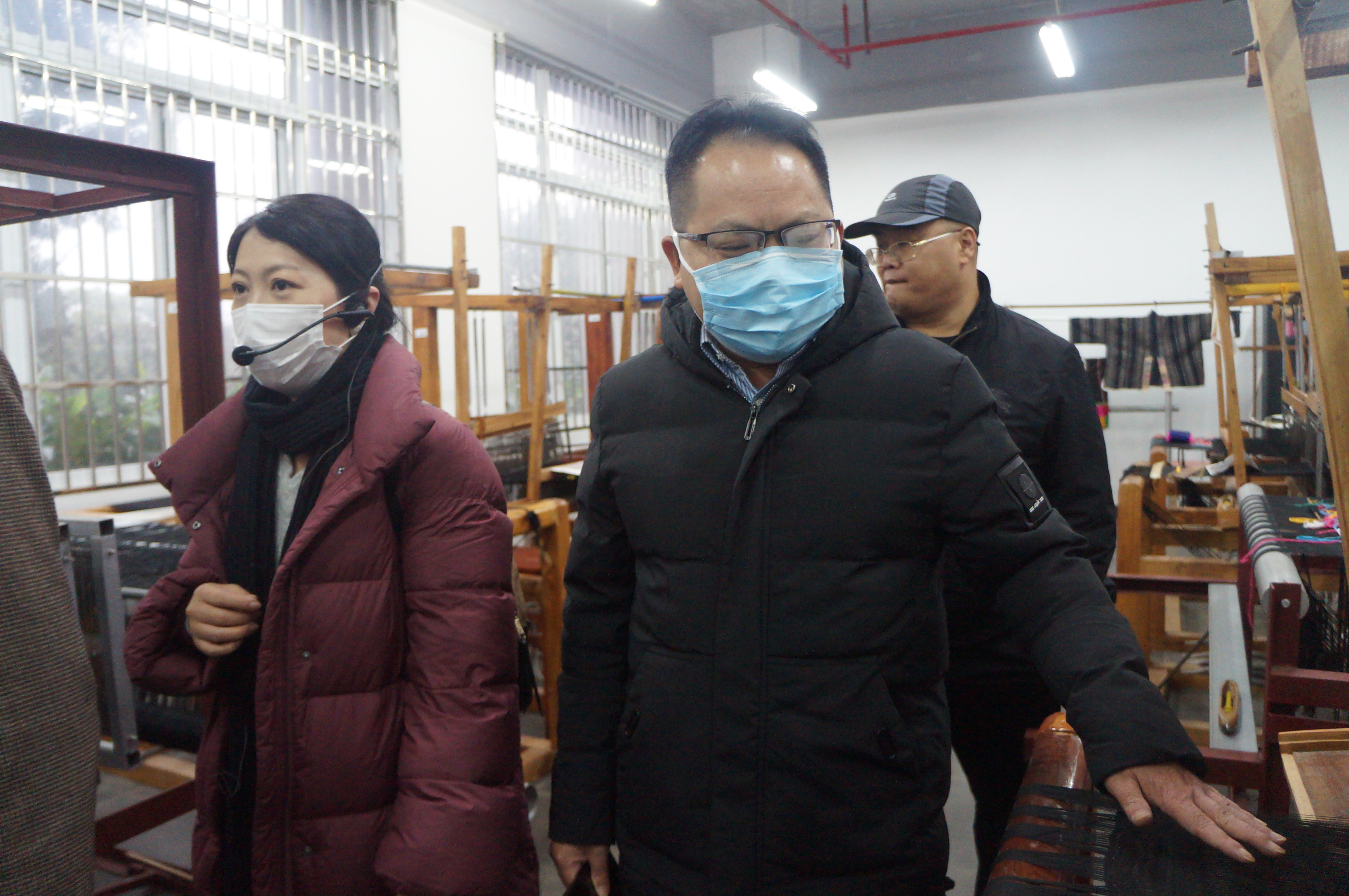 海南师范大学省级特色重点学科——美术学  教育厅评估专家组到我院进行评估验收实地考