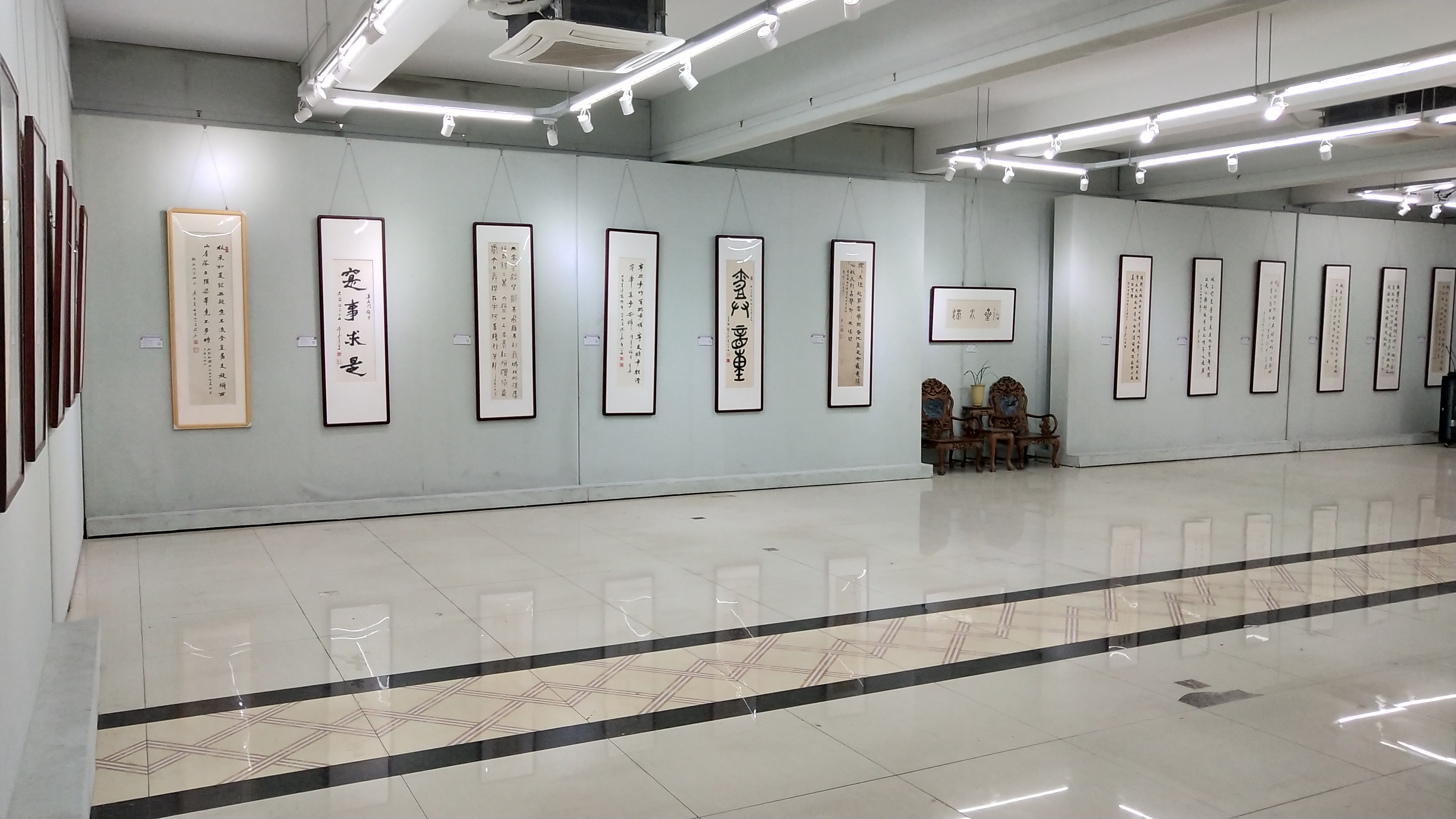 书法专业举办祝嘉书法作品展