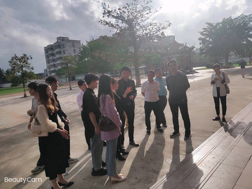 海南师范大学美术学院教育实习基地挂牌仪式 暨文西中学、联东中学艺术节开幕及优秀实